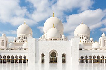 Image showing Sheikh Zayed Grand Mosque in Abu Dhabi, the capital city of United Arab Emirates