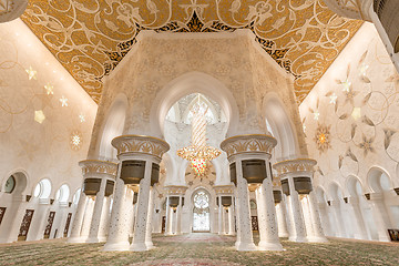 Image showing Sheikh Zayed Grand Mosque in Abu Dhabi, UAE, beautiful interior