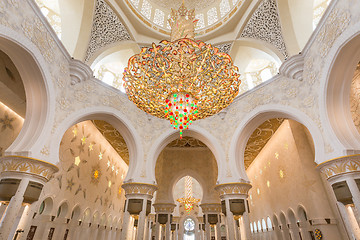 Image showing Sheikh Zayed Grand Mosque in Abu Dhabi, UAE, beautiful interior