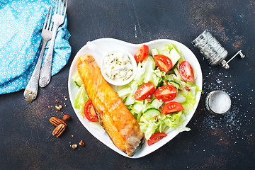 Image showing salmon with salad