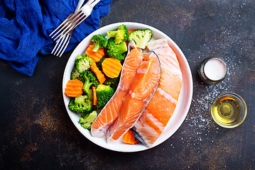 Image showing salmon with salad