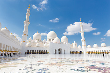 Image showing Sheikh Zayed Grand Mosque in Abu Dhabi, the capital city of United Arab Emirates