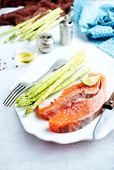 Image showing salmon and asparagus