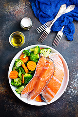 Image showing salmon with salad