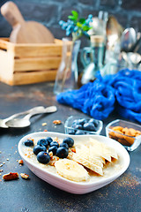 Image showing oat flakes with berries