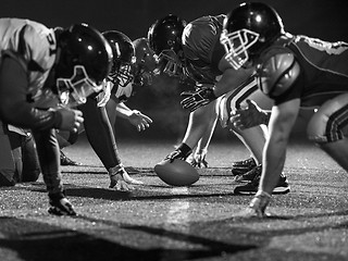 Image showing american football players are ready to start