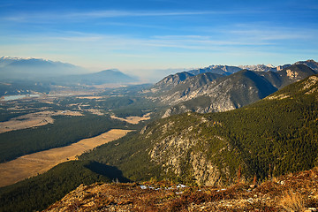 Image showing Columbia Valley British Columbia in Fall Autumn