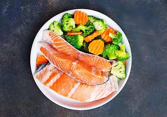 Image showing salmon with salad