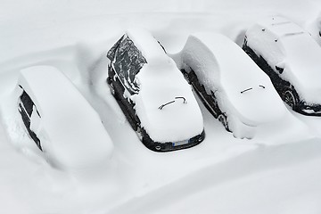 Image showing Winter parking cars