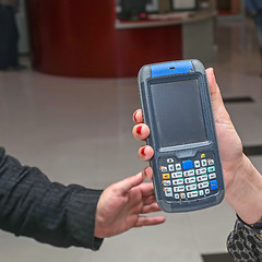 Image showing Holding Rfid Scanner