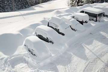 Image showing Winter parking cars