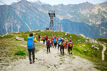 Image showing Tourists are heading to see the mountain range