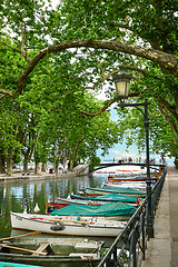 Image showing Canal du Vasse and the Love Bridge of Annecy, France