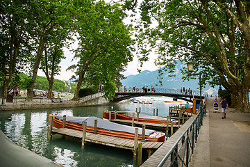 Image showing Canal du Vasse and the Love Bridge of Annecy, France