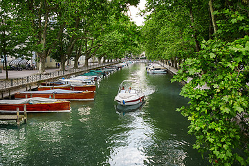 Image showing Canal du Vasse and the Love Bridge of Annecy, France