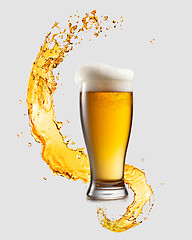 Image showing Class of light beer with splashing wave.