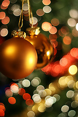 Image showing Christmas golden ball