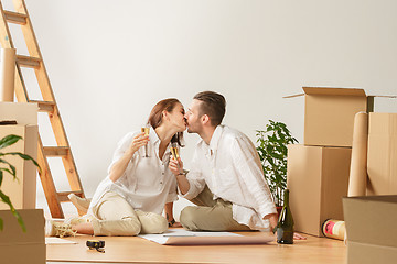 Image showing Couple moving to a new home.