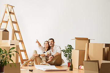 Image showing Couple moving to a new home.