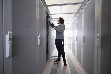 Image showing technician using digital cable analyzer