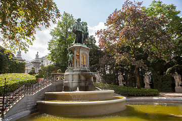 Image showing Statue of Egmont and Hoorne on Petit Sablon Square in Brussels