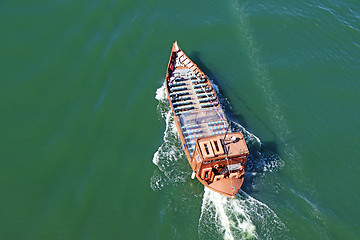 Image showing Tourist boat moving on The Duoro river in Porto 