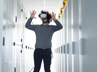 Image showing IT engeneer using virtual reality headset