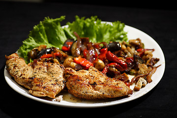 Image showing pan fried chicken with roasted vegetables