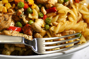 Image showing pasta with grilled chicken