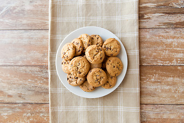 Image showing close up of oatmeal cookies on plate