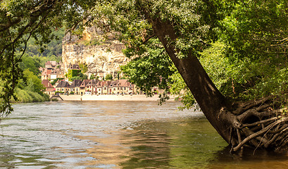 Image showing La Roque-Gageac village in France from Dordogne river