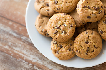 Image showing close up of oatmeal cookies on plate