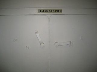 Image showing Shelter door (tilfluktsrom)