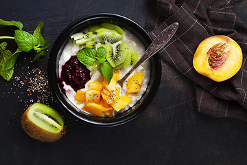 Image showing oat flakes with fruit