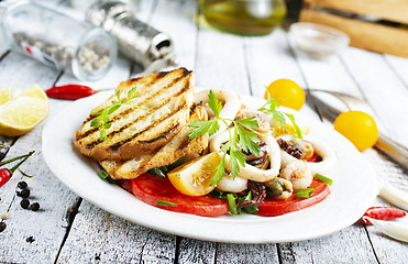 Image showing salad with seafood