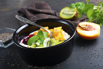 Image showing oat flakes with fruit