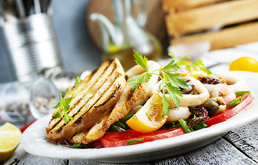 Image showing salad with seafood