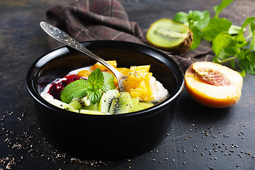 Image showing oat flakes with fruit