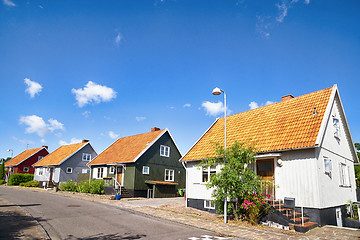 Image showing Street with residences on a row