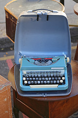 Image showing Portable Typewritter Case