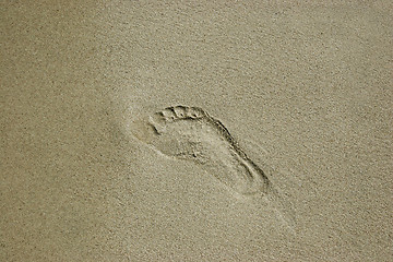 Image showing footprint in the sand