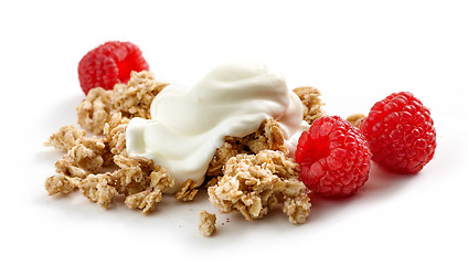 Image showing muesli with raspberries an yogurt