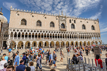 Image showing Doge\'s Palace in Venice with tourists around