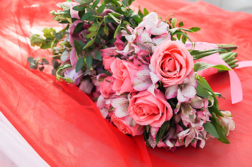 Image showing Pink faded roses bouquet