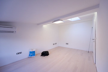 Image showing interior of empty room