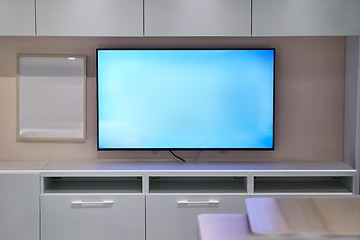 Image showing TV in a linving room