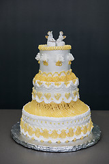 Image showing Wedding cake on table