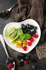 Image showing porridge with berries