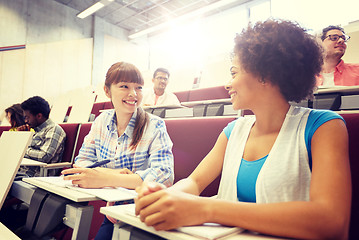 Image showing group of international students talking on lecture