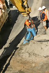 Image showing Hoisting heavy equipment